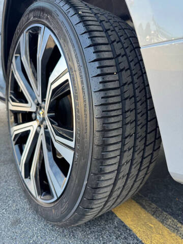 2023 Volvo XC60 B5 Ultimate Bright Theme