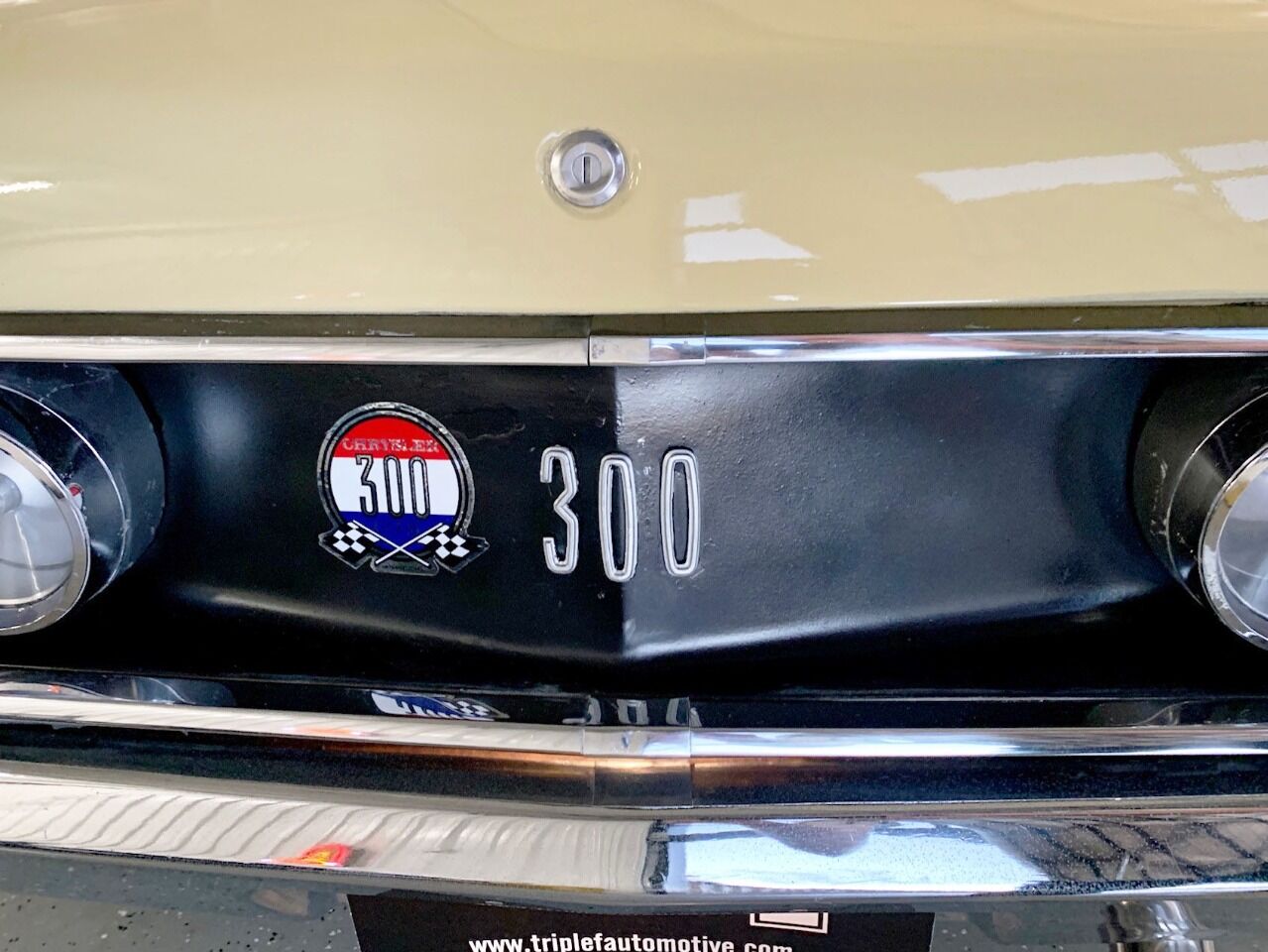 1968 Chrysler 300 28