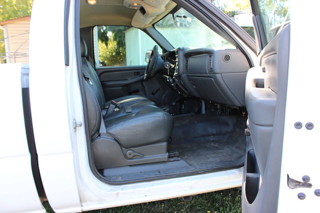 2006 Chevrolet Silverado 2500HD for sale at Connelly Transport & Repair in Corvallis, OR