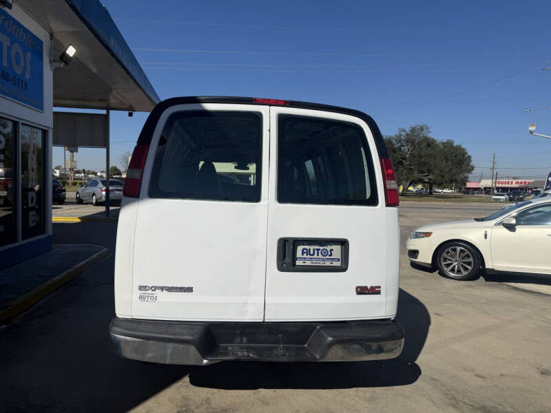 2016 GMC Savana 2500