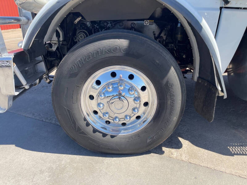 2014 Peterbilt 388