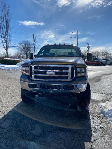 2006 Ford F-250 Super Duty for sale at VENTURE MOTORS in Wickliffe OH