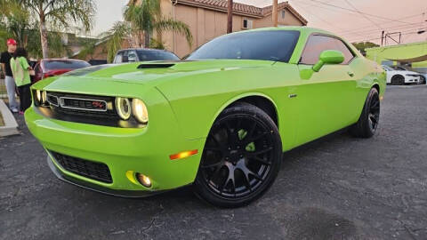 2015 Dodge Challenger R/T Plus