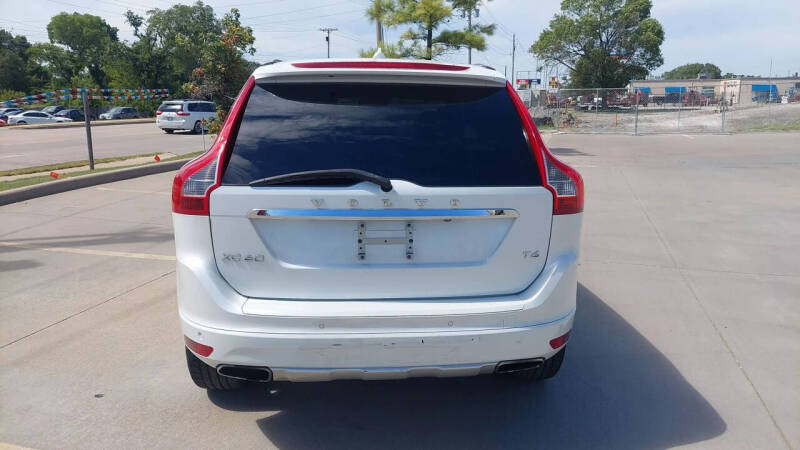 2015 Volvo XC60 T6 Drive-E Platinum