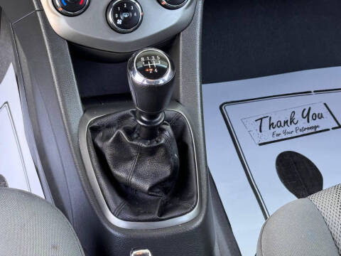 2013 Chevrolet Sonic LT Manual