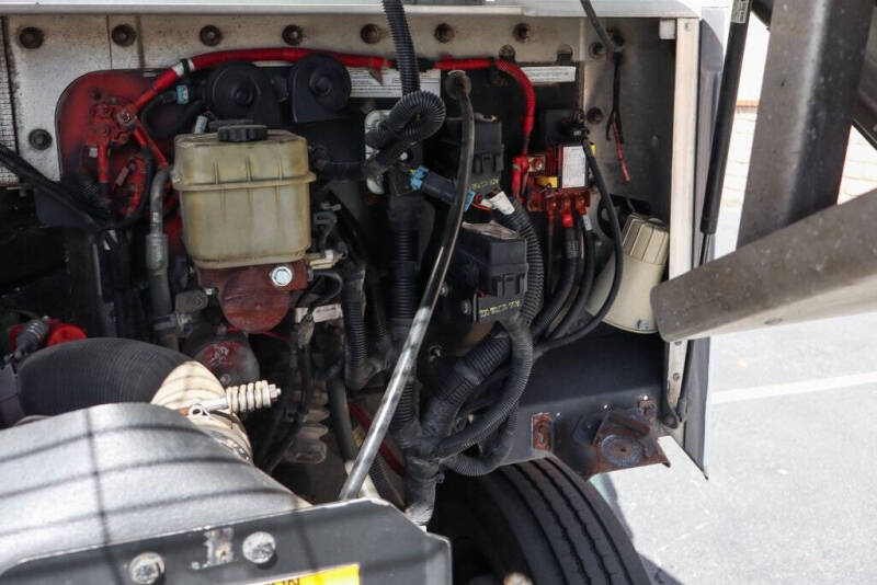 2015 Freightliner MT45 Chassis