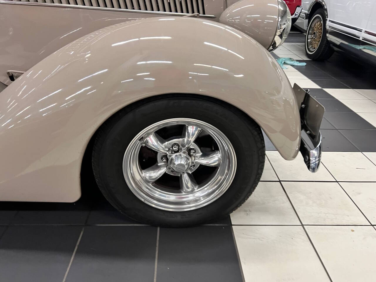 1936 Ford Custom 55