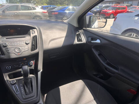 2017 Ford Focus SE