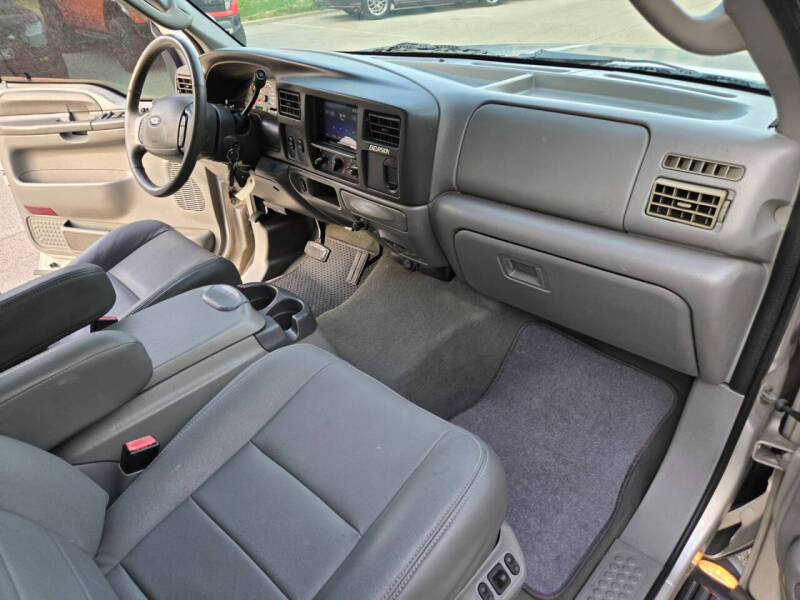 2003 Ford Excursion XLT