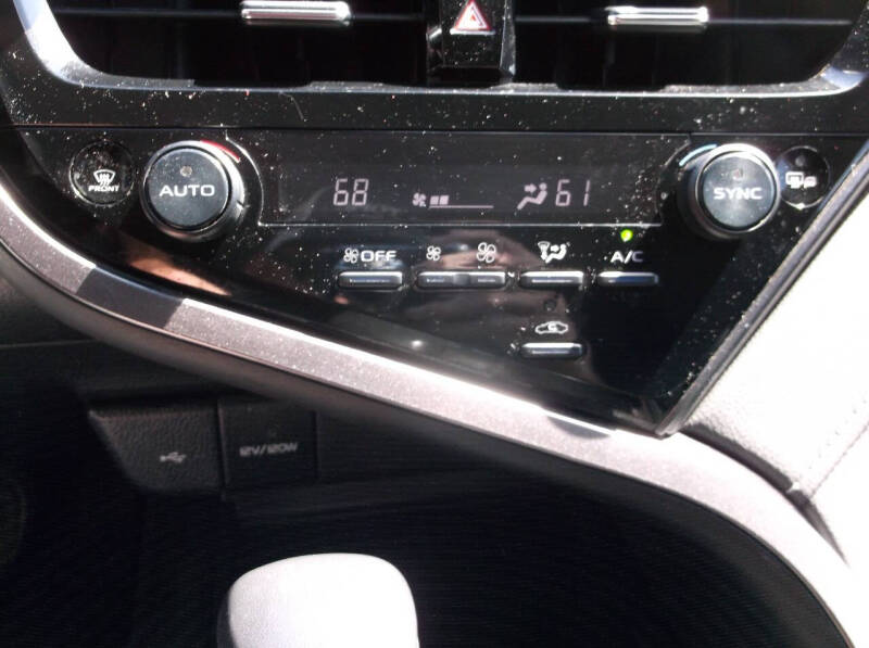 2022 Toyota Camry SE