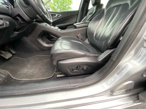 2017 Chrysler 200 Limited