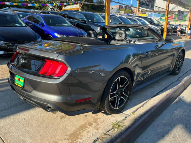 2020 Ford Mustang EcoBoost