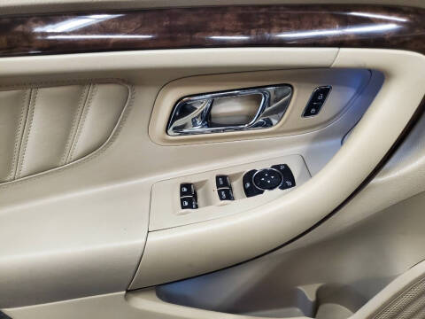 2017 Ford Taurus Limited