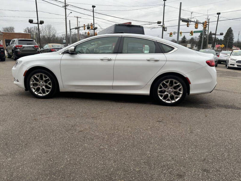 2015 Chrysler 200 C photo 7