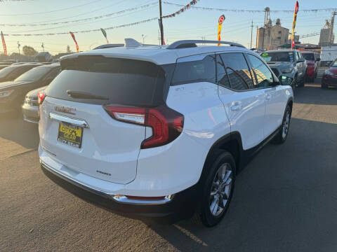 2022 GMC Terrain SLT