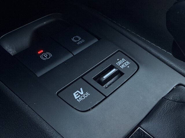 2024 Toyota Venza LE