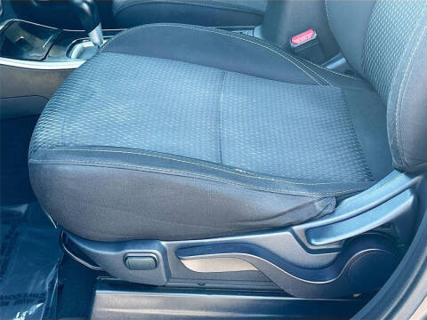 2020 Mitsubishi Outlander ES