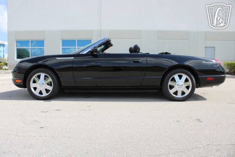 2005 Ford Thunderbird Deluxe