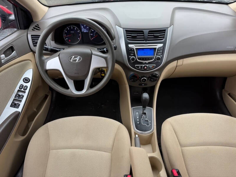 2013 Hyundai Accent GLS