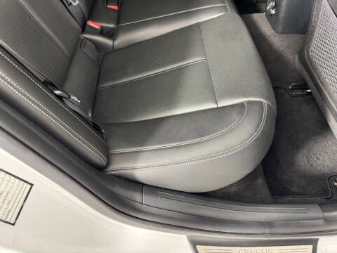 2023 Genesis G70
