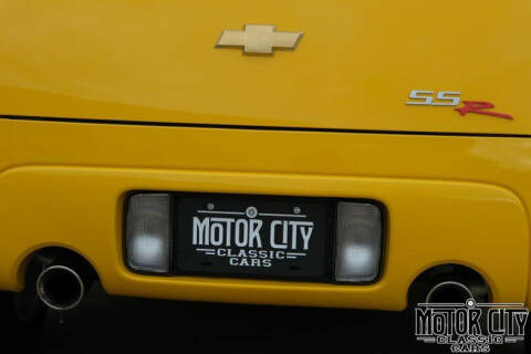 2004 Chevrolet SSR LS