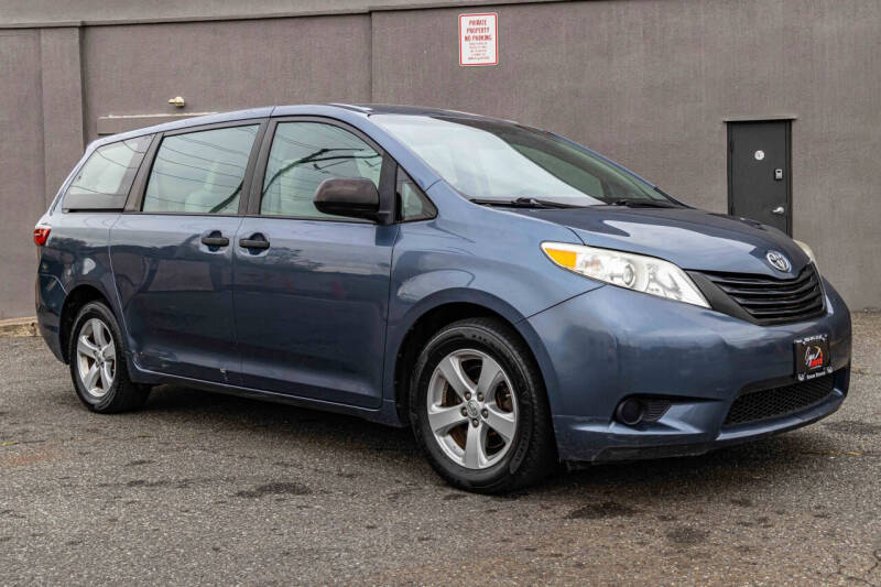 2017 Toyota Sienna L 7-Passenger