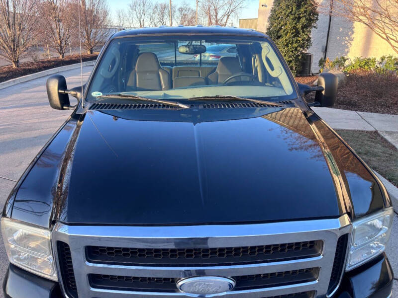 2005 Ford F-250 Super Duty Lariat photo 17