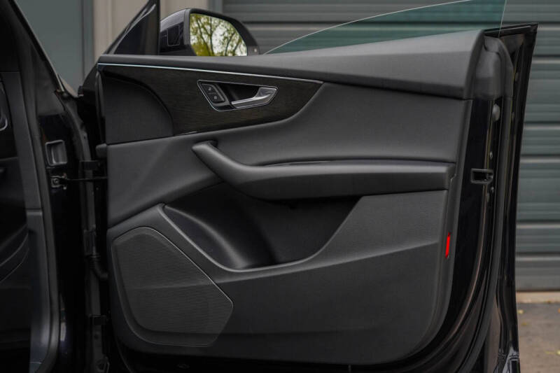 2019 Audi Q8 quattro Premium 55 TFSI