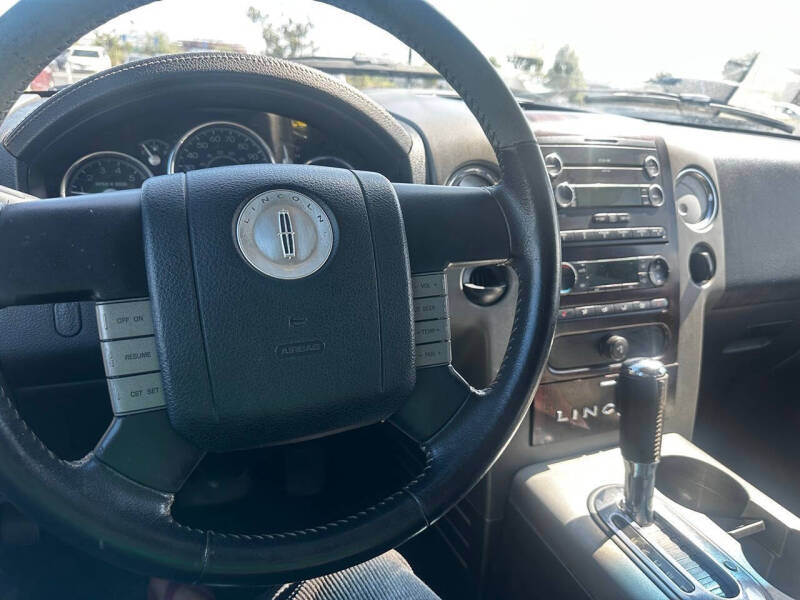 2006 Lincoln Mark LT