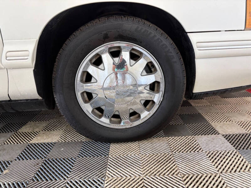 1999 Cadillac DeVille Concours