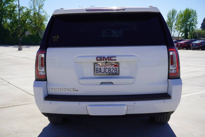 2017 GMC Yukon XL SLE