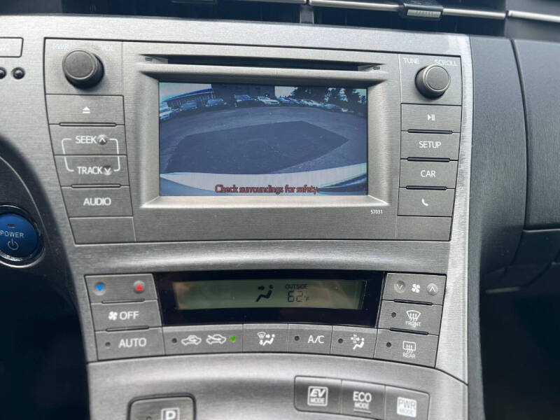 2015 Toyota Prius Three