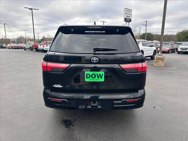 2023 Toyota Sequoia SR5
