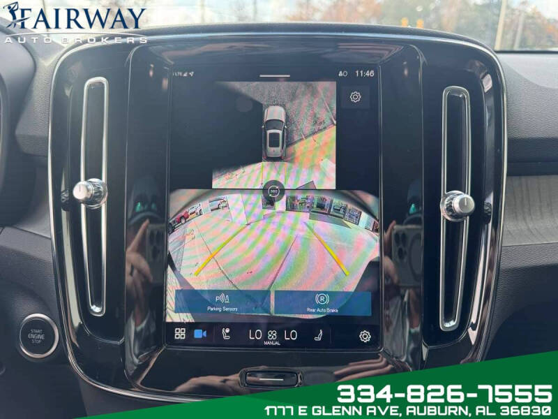 2024 Volvo XC40 B5 Plus Dark Theme