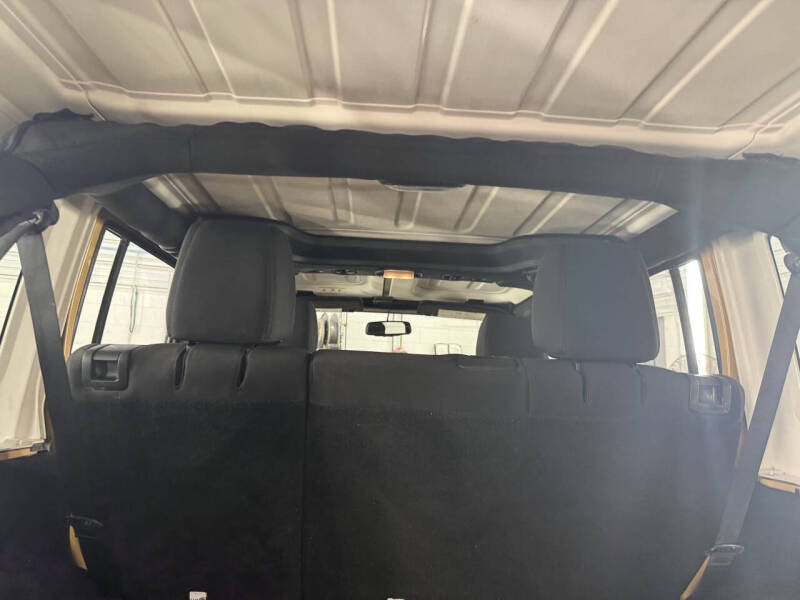 2014 Jeep Wrangler Unlimited Sport RHD