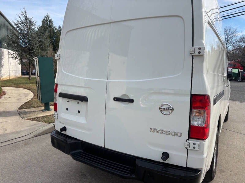 2020 Nissan NV Cargo SV photo 17