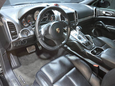 2013 Porsche Cayenne GTS