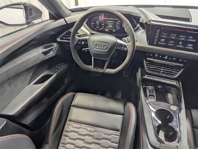 2022 Audi RS e-tron GT quattro