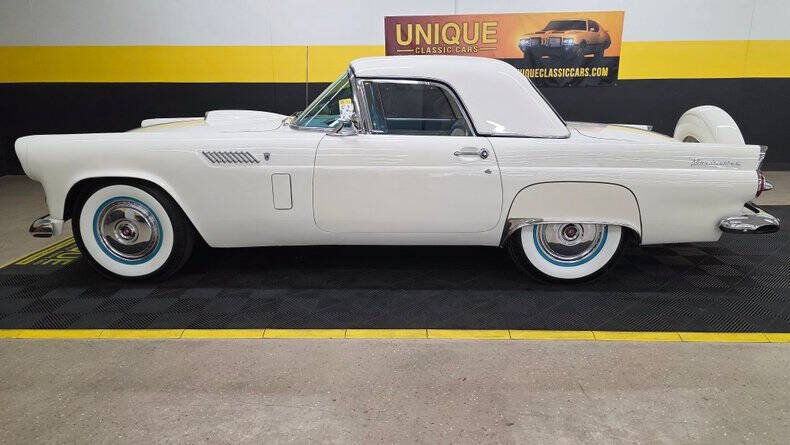 1956 Ford Thunderbird