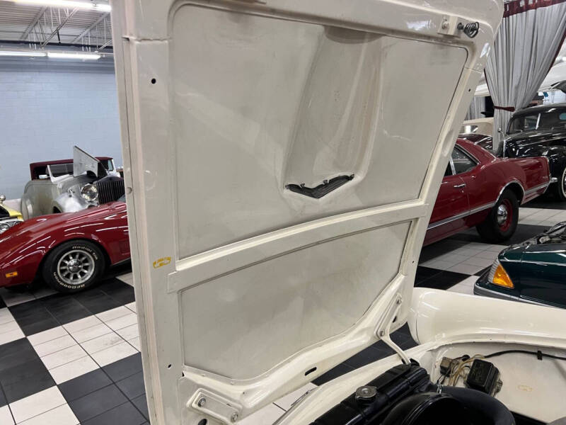 1957 Ford Thunderbird