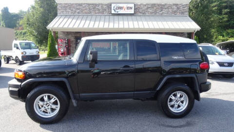 2007 Toyota FJ Cruiser for sale at Driven Pre-Owned in Lenoir NC