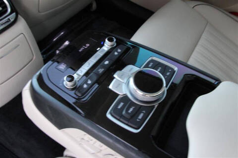 2021 Genesis G90