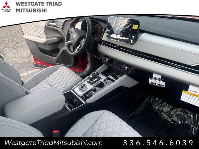 2025 Mitsubishi Outlander PHEV SEL