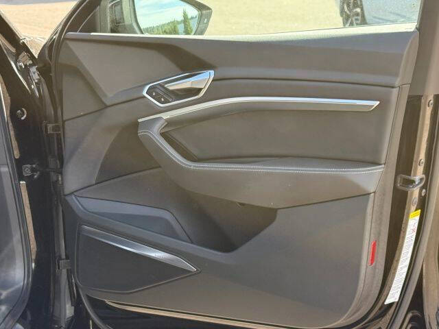 2019 Audi e-tron quattro Premium Plus