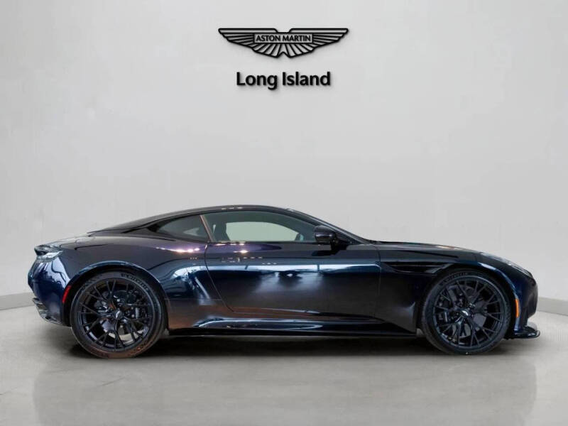 2025 Aston Martin DB12 V8