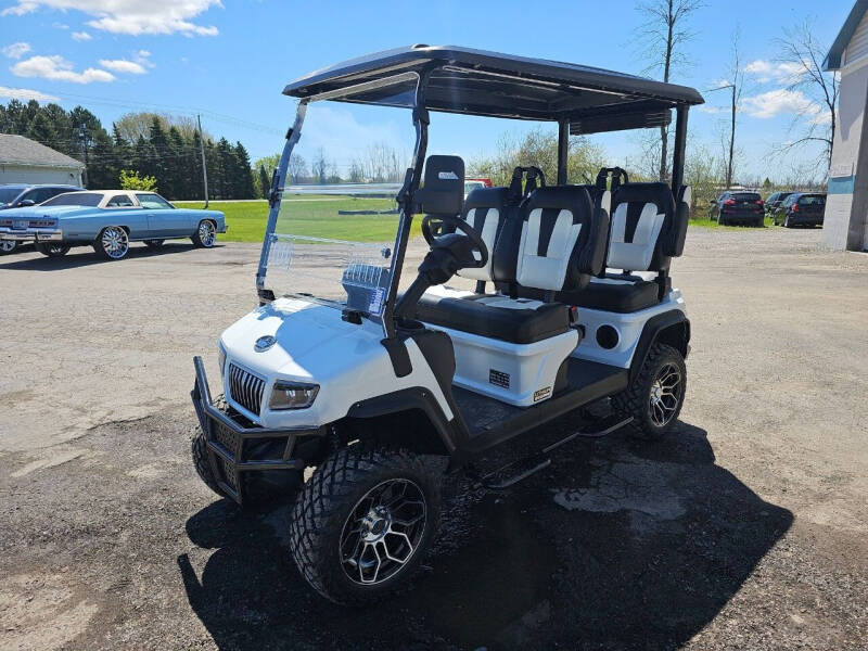 2024 Evolution Maverick  4