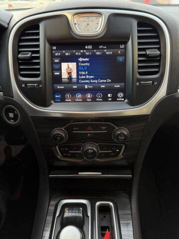 2019 Chrysler 300 Touring