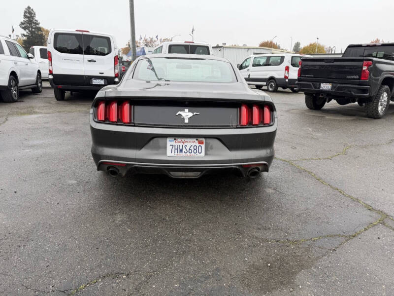 2015 Ford Mustang V6