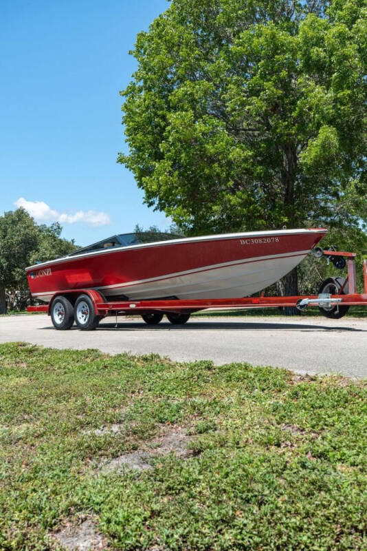 1994 Donzi Marine Classic 22