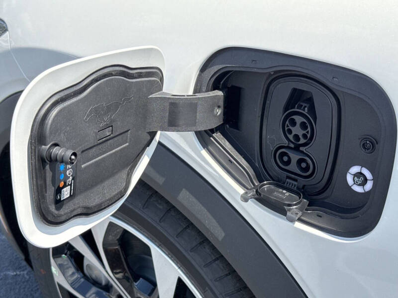 2025 Ford Mustang Mach-E Select